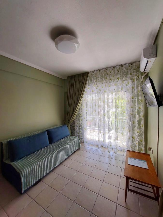 Orange Tree Apartment Аспровалта Екстер'єр фото